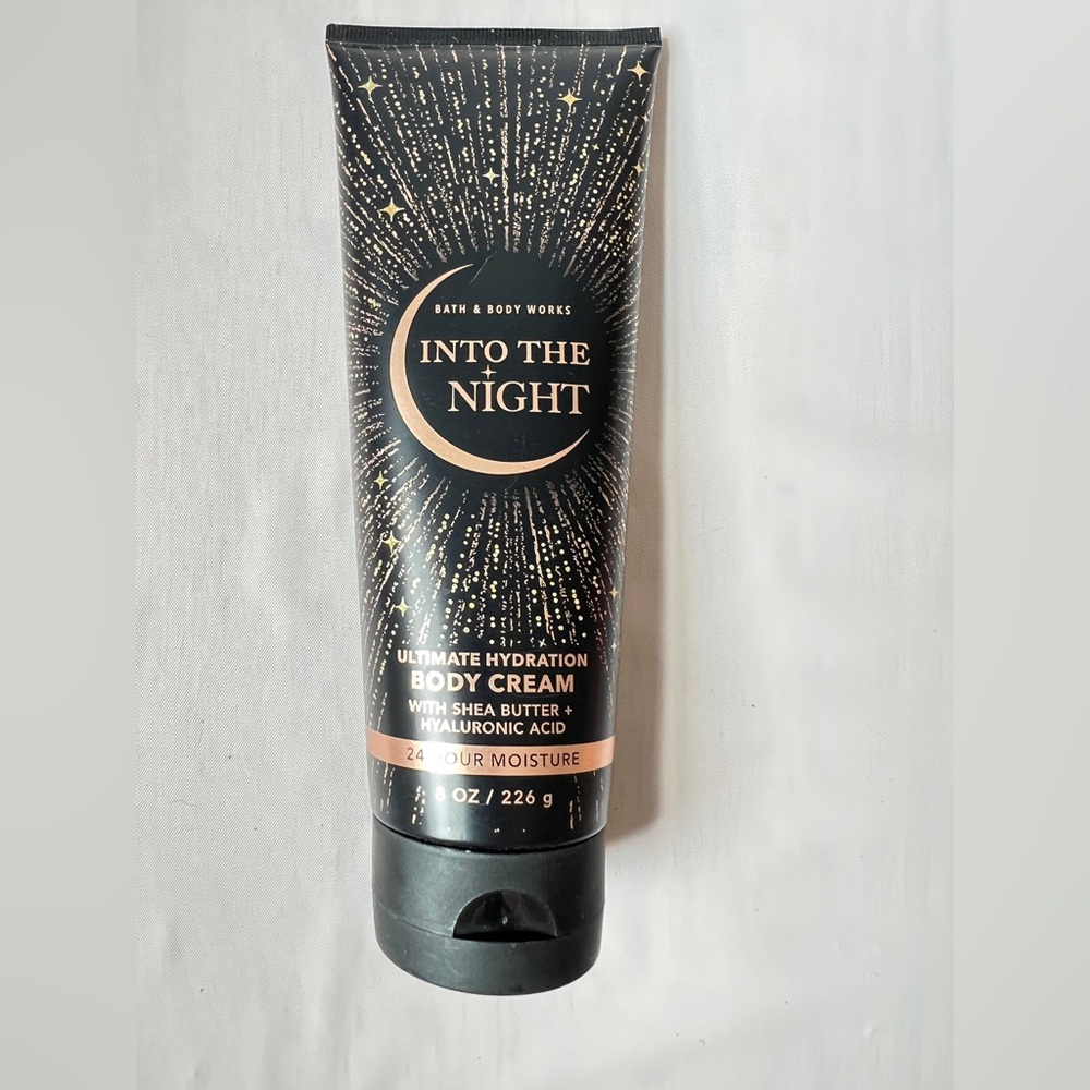 Bath & Body Works Into the Night Ultimate Hydration Body Cream 8 oz nWOT